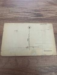 Saate bakan anne ve çocuk  AND kartpostalı 17x10 ebatında