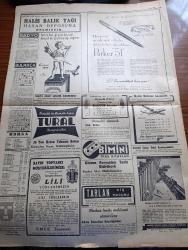 Cumhuriyet Gazetesi - 5 Kasım 1947 - Hind Müslümanları Cumhuriyet Başmakale - Celal Bayar'ın Giresunda Demokratlarla Konuşması - Amerika'nın Rusya'yı İtham Eden Raporu - 1939 da Rus Alman Dostluk Misakı İmzalandıktan Sonra Stalin İle Ribbentrop El Sıkışırlarken Fotoğrafı - Demokrat Partiyi Sinirlendiren Yeni Bir Nutuk - İzmir'de Kömürsüzlük Başgösterdi - Mümtaz Ökmen Hakkında Dedikodular - Polonyalılar Almanya'ya Girdiler - Eczacılar Cemiyetinde Heyecanlı Bir Toplantı Fotoğraf - Vatanın En Büyük Elektrik Santrali Yazan İsmail Habib Sevük - Şehir Komedi Tiyatrosunda Şeytan Tohumu - Sululuk Salgını Yazan Burhan Felek Köşe Yazısı - Küçük Hikaye Himaye Çeviren Hatice Vildan - Beyaz Melek Milli Alemdar Ve Şık Sinemasında - 1948 Ece Ajandası - Hamiyet Yüceses Müzeyyen Senar Işıl Ve Zehra Bilir Beyoğlu Eski Novotni Oteli Altında Aile Saz Salonunda - Bugünkü Radyo Programı - Parker 51 Dolma Kalem - Bulmaca - Borsa - İstanbul Belediyesi Şehir Tiyatroları Dram Kısmında Oran Bale Heyeti - Tarlan