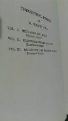 THEORETICAL PHYSICS * VOL. III RELATIVITY AND QUANTUM DYNAMICS - EINSTEIN - PLANCK