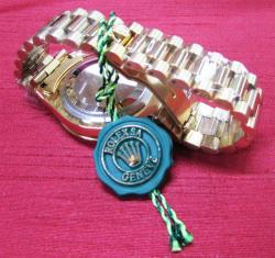 KUTUSUNDA ROLEX KoL SAATİ.......SıFıR