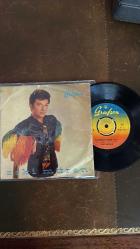 ZEKİ MÜREN * BÜTÜN MEYHANELER BENİM OLSUN & SEVEMEZ KİMSE SENİ * 45'lik PLAK *