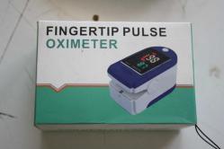 PULSE   Parmak Tipi Oksimetre Nabız Oksijen Ölçer Nabız Ölçer (D-KOLİ 2