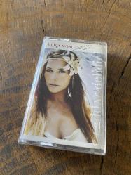 HÜLYA AVŞAR - 2002 / AŞIKLAR DELİDİR - KASET