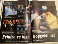 BLUE JEAN DERGİSİ -  EYLÜL 1994 - SAYI 9 - MİCHEAL JACKSON - LİSA MANİE - JODİE FOSTER - KYLİE MİNAGUE - BON JOVİ - LORENZO LAMAS - NAOMİ CAMPBELL - TOPGİRL - KOM - SÜREYYA İZGİ - SOPHİE VE MEL - BRUCE WİLS- MİCKEY ROURKE - CAREFREE - BENETTON  SAYFA 62  - POSTERLER VE ÇIKARTMA EKİ YOKTUR