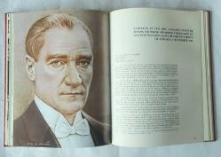 Atatürk 100. Yıl Albümü / Atatürk Centennial Album
