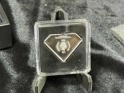 Niue 2 Dolar 2021 – Superman Logo – 1 Oz Gümüş Hatıra Para (Kutulu & Sertifikalı)