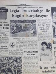 Cumhuriyet Gazetesi - 21 Aralık 1957 - Demokrat Partililer İktisadi Gidişi Tenkit Ettiler - Elazığ Basını Sönüyor - Kıbrıslı Rumlarla Vali Foot Arasında Dostluk Arttı - Şam Türkiye'ye Yeni Bir Nota Verecekmiş - NATO Kararlarına Muhalefet Başladı - Kayseri'nin Bir Köyünde 48 Çocuk Kızamıktan Öldü - Cibalide Yangın Fotoğraf - 20. Asırda Hakiki Bir Robenson Nakleden A.  Cemaleddin Saraçoğlu Yazı Dizisi - İstanbul Hilton Çocuk Çayı - Van Özalp'ta 33 Vatandaşın Kurşuna Dizilmesi Hadisesi - Cezayirde Kanlı Savaş Şiddetlendi -  Zaruri İhtiyaç Maddeleri - Sanatkar Celal Şahin Aleyhine Babalık Davası Açıldı - Devlet Tiyatrosu İstanbul'a Geliyor - Günün Ansiklopedisi - Fenerbahçe Ankara'da Galatasaray'a 47 45 Mağlup Oldu - Kıbrıs'ta Şöhretli Türk Takımı Çetinkaya İngiliz Hava Kuvvetlerini 3 1 Yendi - Beşiktaş Adalet Yarın Şeref Stadında Oynayacak - Vakko