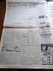 Cumhuriyet Gazetesi - 4 Mayıs 1952 - Atina Dönüşü Yazan Nadir Nadi Başmakale - Türk Heyeti Dün 15.30 Da Atina'dan İstanbul'a Döndü - Başbakan Adnan Menderes Dün Karaya Ayak Bastıktan Sonra Kendisini Karşılayan Partililer Ve Halk Arasında Fotoğraf - Türkiye İle Arap Birliği Arasındaki Münasebetler - İsviçre İle Türk Milli Tenis Takımı Maçı Fotoğraf - Arsenal Kral Kupası Maçını Da Kaybetti - Bir Beyaz Gömleklinin Dramı Yazan Doktor Burhan Öncel Yazı Dizisi - Karaköy Köprüsü Tamir Edilecek - Panaroma Yazan Yakup Kadri Karaosmanoğlu Yazı Dizisi - Mısır Kraliçesi Ve General Franco'nun Kızı Fotoğrafı - Suudi Arabistan'da Milli Banka Kuruluyor - Galatasaray İstanbulspor'a 1 0 Yenildi - Fenerbahçe 0 Beykoz 1 - Haftalık Radyo Programı - Nebati Gıdalar Mı Yoksa Hayvani Gıdalar Mı İnsanı Daha Çok Yaşatır - Dolmabahçe Sarayında Vezir Odası Yazan Haluk Yusuf Şehsuvaroğlu - Emlak Bankası - Senenin En Büyük Konseri Sabite Tur Ve Lütfi Güneri Eskişehir'de - Sirkecide İstanbul Lokantası Açılmıştır