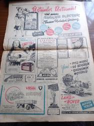 Cumhuriyet Gazetesi - 4 Mayıs 1952 - Atina Dönüşü Yazan Nadir Nadi Başmakale - Türk Heyeti Dün 15.30 Da Atina'dan İstanbul'a Döndü - Başbakan Adnan Menderes Dün Karaya Ayak Bastıktan Sonra Kendisini Karşılayan Partililer Ve Halk Arasında Fotoğraf - Türkiye İle Arap Birliği Arasındaki Münasebetler - İsviçre İle Türk Milli Tenis Takımı Maçı Fotoğraf - Arsenal Kral Kupası Maçını Da Kaybetti - Bir Beyaz Gömleklinin Dramı Yazan Doktor Burhan Öncel Yazı Dizisi - Karaköy Köprüsü Tamir Edilecek - Panaroma Yazan Yakup Kadri Karaosmanoğlu Yazı Dizisi - Mısır Kraliçesi Ve General Franco'nun Kızı Fotoğrafı - Suudi Arabistan'da Milli Banka Kuruluyor - Galatasaray İstanbulspor'a 1 0 Yenildi - Fenerbahçe 0 Beykoz 1 - Haftalık Radyo Programı - Nebati Gıdalar Mı Yoksa Hayvani Gıdalar Mı İnsanı Daha Çok Yaşatır - Dolmabahçe Sarayında Vezir Odası Yazan Haluk Yusuf Şehsuvaroğlu - Emlak Bankası - Senenin En Büyük Konseri Sabite Tur Ve Lütfi Güneri Eskişehir'de - Sirkecide İstanbul Lokantası Açılmıştır
