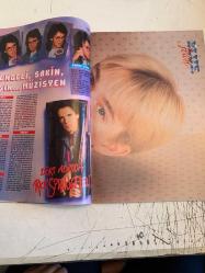 BLUE JEAN DERGİSİ - MAYIS 1988 SAYI 4 - SAMANTHA FOX - BRUCE WILLIS - CHAD ALLEN - MADONNA TIFFANY - TAYLOR DAYNE - BENNY HILL - SAMMY - SMITHS - ADRES TUTKUSU - 64SAYFA - POSTERLER VE ÇIKARTMA EKİ YOKTUR