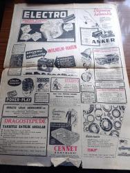 Cumhuriyet Gazetesi - 2 Ekim 1953 - Mısır Ve İran'da Siyasi Tasfiye Cumhuriyet Başamakale - Trakya Manevralarında Atom Hücumu Önlendi - Eski Dışişleri Bakanı Necmettin Sadak'ın Naşı Dün Getirildi - Ankara'da Türk Fransız Görüşmeleri Başladı -   Fransız Devlet Adamları Ankara İstasyonunda Başbakan Adnan Menderes İle Birlikte Fotoğraf - Atatürk Rozeti - Meşhur Kadın Yüzücü Florence Chadwick İstanbul'a Geldi - Mısır'da İdama Mahkum Edilen Eski Başbakan İbrahim Abdülhadi - Para Ve Okul Yazan Hasan Ali Yücel - Şehit Pilot Hikmet Yayın Eşine Başhosteslik Tekli Edildi - Irak'la Telefon Görüşmeleri Başladı - Devlet Tiyatrosu Genel Müdürü Cevat Memduh'un Basın Toplantısı - İstanbul'da İkinci Bir Askeri Tıp Okulu Açılacak - İstanbul'un Hudutları Yazan Burhan Felek Köşe Yazısı - Beşiktaş Takımı Ankara'ya Gidiyor - Fenerbahçe İdare Heyetinin Basın Toplantısı - Yeni Ses Opereti Yutmazoğlu - Üstad Münir Nurettin Selçuk Ve Ferdi Tayfur Opera Sinemasında - Eşsiz Bir Casus Yazan Waldo Brandt