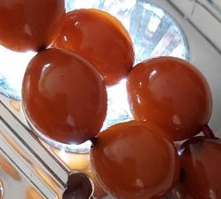 OSMANLI DÖNEMİ OBJEDEN YAPILMA KAHVERENGİ RENKLİ MÜTHİŞ İŞÇİLİKLİ MUHTEŞEM ÜÇ YEDEK DANELİ SIKMA KEHRİBAR TESPİH 1R1AA1R1 ÇOK NADİR