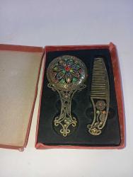 Ayna ve tarak taşlı işlemeli