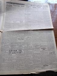 Cumhuriyet Gazetesi - 18 Kasım 1946 - Rusya Israr Ediyorsa Biz De Israr Ediyoruz Yazan Abidin Daver Başmakale - Başkan Truman Beyaz Saray'da Molotov'la Görüşürken Fotoğrafı - Başkan Truman Yeni Bir Harp İhtimali Her Zaman Mevcuttur - Yugoslav Yunan Sınırında On Bir Yugoslav Tümenin Yunan Hududuna Yığılmış - Yeni Bir Siyasi Parti Kurulacağı İddiaları - Mareşal Fevzi Çakmağını Yeni Bir Partiye Göreceği Doğru Değil - Akdeniz Güreş Şampiyonası Fotoğraf - Çalışma Bakanı Sadi Irmak - Adnan Menderes'in Son Bir Resmi - Galatasaray Beşiktaş Berabere Kaldılar Fotoğraf - Fenerbahçe Süleymaniyeyi 2 1 Yendiler - Eminönü Halk Evinde Bale Müsabakası Fotoğraf - Denizli'den Dönen Celal Bayar Ve Adnan Menderes'in Beyanatları - İstanbul Muhteliti Ve Fenerbahçe Mısır'a Gidiyor - Şeytanın Kızı Filmi Yıldız Sinemasında - Tekel Bayilerinin Tezkereleri Yenileniyor - Ankara At Yarışlarının Neticeleri - Yavuz Sultan Selim Ağlıyor Yazan Feridun Fazıl Tülbentçi Yazı Dizisi - Dram Kısmında Gök Korsan Piyesi
