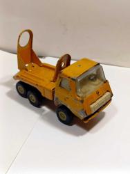 O5-----TONKA ESKİ TENEKE KAMYONET