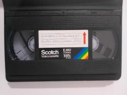 DÜĞÜN ( Hülya Koçyiğit , Ahmet Mekin ) // ALIN YAZISI ( Cüneyt Arkın, Fatma Belgen )   VHS Film - Kaset  ( 2 Film bir arada - Çekimdir )