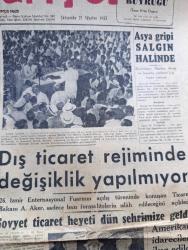 Cumhuriyet Gazetesi - 21 Ağustos 1957 - İşbirliği Konferansına Bugün De Devam Edilecek - 26. İzmir Enternasyonal Fuarı Fotoğrafı - Asya Gribi Salgın Halinde - Hürriyet Partisinin Yayın Organı Yeni Gün Gazetesi'nin Dünkü Sayısı Toplattırıldı - Kıbrıs Türkleri Arasında 15 Gün Röportajı Yapan Ömer Sami Coşar - Başbakan Adnan Menderes Amerikan Büyükelçisi İle Görüştü -Doktor Fazıl Küçük - Batı Trakya Türklerinin Eğitimi Baltalanıyor - İblisin Kızı Yazan Guy Des Cars Yazı Dizisi -  Amerikan Kongresi Dulles'ı Hırpaladı - Türk İsrail Halk Oyunları Festivali - Enver Paşa'nın Amcası Halil Paşa Vefat Etti - Bisikletçi Van Stenbergen Gene Dünya Şampiyonu - Ecved Güresin Annesini Kaybetti - Büyük Casuslar Yazan Cemalettin Saraçoğlu Yazı Dizisi - Resimli R- Tenisçi Mervyn Rose İhtar Aldı - 12. Enternasyonal İstanbul Tenis Turnuvası - Dünya Ağır Siklet Boks Şampiyonası - Fenerbahçe'nin Antrenmanına Can Bartu İle Ergun da Katıldılar - Galatasaray Çalışıyor