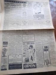 Cumhuriyet Gazetesi - 21 Ağustos 1957 - İşbirliği Konferansına Bugün De Devam Edilecek - 26. İzmir Enternasyonal Fuarı Fotoğrafı - Asya Gribi Salgın Halinde - Hürriyet Partisinin Yayın Organı Yeni Gün Gazetesi'nin Dünkü Sayısı Toplattırıldı - Kıbrıs Türkleri Arasında 15 Gün Röportajı Yapan Ömer Sami Coşar - Başbakan Adnan Menderes Amerikan Büyükelçisi İle Görüştü -Doktor Fazıl Küçük - Batı Trakya Türklerinin Eğitimi Baltalanıyor - İblisin Kızı Yazan Guy Des Cars Yazı Dizisi -  Amerikan Kongresi Dulles'ı Hırpaladı - Türk İsrail Halk Oyunları Festivali - Enver Paşa'nın Amcası Halil Paşa Vefat Etti - Bisikletçi Van Stenbergen Gene Dünya Şampiyonu - Ecved Güresin Annesini Kaybetti - Büyük Casuslar Yazan Cemalettin Saraçoğlu Yazı Dizisi - Resimli R- Tenisçi Mervyn Rose İhtar Aldı - 12. Enternasyonal İstanbul Tenis Turnuvası - Dünya Ağır Siklet Boks Şampiyonası - Fenerbahçe'nin Antrenmanına Can Bartu İle Ergun da Katıldılar - Galatasaray Çalışıyor