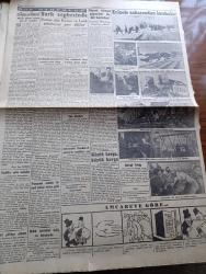 Cumhuriyet Gazetesi - 6 Şubat 1944 - Küçük Kavga Büyük Kavga Yazan Nadir Nadi Başmakale - Zayiat Gittikçe Artıyor - Bolu'nun Köylerindeki İnsan Kaybı Domuz Yüzü Geçti - Zonguldak'ta 79 Ölü 131 Yaralı Bulunduğu Anlaşıldı Beş Yüz Ev Yıkıldı - Bolu Hükümet Konağının Dünkü Ve Bugünkü Hali Fotoğrafı - Kedi ve Köpekler Zelzele Olacağını 24 Saat Evvelinden Hissetmişlerdi - Şark Cephesinde Ruslar Dün Rovno Ve Luck Şehirlerini Geri Aldılar - 70 Alman Tayyaresi Düşürüldü - Pasifikte Çetin Savaşlar - Roma Güneyinde Alman Taarruzu Devam Ediyor - Askeri Vaziyet Yazan Emekli General H. Emir Erkilet Yazı Dizisi - Toska Kadıköy Süreyya Sinemasında - İsmail Dümbüllü Beyoğlu İstanbul Gazinosunda - Zelzele Sahasından İntibalar Fotoğraflar - Hollywood Yıllığı - Nasrettin Hoca Buharada Elhamra Sinemasında - Palyaço Operası Bugün Ar Sinemasında - İstanbul Belediyesi Şehir Tiyatroları Dram Kısmında Yaprak Dökümü Komedi Kısmında Mum Söndü - Ses Tiyatrosunda Lüküs Hayat - Blaupunkt Radyoları Gelmiştir
