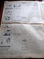 Cumhuriyet Gazetesi - 20 Ağustos 1955 - CHP Fuat Köprülü ye Dava İçin Adliyeye Başvurdu - Dahiliye Vekaletinin Açık Hava Toplantıları İçin Tebliği - Dün Dahiliye Vekili Namık Gedik Isparta'da Devlet Vekili Mükerrem Sarol Kırklareli'nde Nutuk Söyleyerek Muhalefet Cevap Verdi - CHP'nin Ordu Ve Trabzon Toplantıları - Kasım Gültekin 1 Milyon Liraya Sigortalandı - 24. İzmir Fuarı Bugün 18 de Açılıyor - Türkiye'nin En Büyük Silosunun Temeli Atıldı - Son Hıçkırık Yazan Kerime Nadir Yazı Dizisi -  Gönül Yazar Puro Tuvalet Sabunu Kullanıyor - Çalışan Kadınların Kılıklarına Müdahale - Tarih Öncesi Müzesi - Fındık Fiyatları Belli Oldu - Resimli Roman Kanlı Bar Yazan George Simenon Yazı Dizisi - İstanbul Ankara Radyosu Programı - Eisenhower Amerika'ya Kaça Mal Oluyor - Cibali Topkapı Futbol Bayramı - Bugünkü Ve Yarınki Yelken Yarışları - Dünya Akerdeon Şampiyonluğu - Kovo İzmir Fuarında - Auto Lite Bujileri
