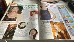 HAFTA SONU DERGİSİ - 17 EKİM 2001 - NUR BATUR – SERTAÇ BAKİOĞLU – SEVDA ÇAYIRLI ORAL – HALİL TATAŞ – MEHMET YASEMİN – MAHMUT AYŞE ÖZENER – KEMAL SEMRA ZORLU – OĞUZ BANU TATIŞ – LEYLA ALİ ÖZAKBAŞ – CENK ÖZAKBAŞ – SELDA ZİYA – BESE ALPAN YEŞİM – VERYERİ AYSEN GÜRLÜK – A SELİM GÜVEN – AHMET PİRİŞTİNA – ERDAL İZGİ – MELİH OZAKAT – ORHAN TATIŞ – ZEREN CEM – MEY BAKİOĞLU – GÜLGÜN ÖNCEL ÇAYIRLI – SALİH REYHAN – ESEN MURAT – YEŞİM ULUSU – BAHAR VAR – YONCA DİKMEN – ŞEYDA ERDOĞAN – LERZAN MORAL – SERİEN BİLGİNER – ENİS NİLGÜN ÖZSA – RÜCHAN ÖZGÖRKEY – RÜY BORO – DENİZ ÇOL - SAYFA 66