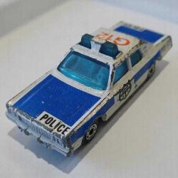 1979 YILI PLYMOUTH GRAN FURY MAVİ BEYAZ POLİS ARABASI - OYUNCAK   ARABA OTOMOBİL  -