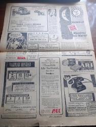 Cumhuriyet Gazetesi - 9 Mayıs 1955 - Kiralar Yazan Feridun Ergin Başmakale - Dün Demokrat Parti Kongrelerinde Bazı Hadiseler Oldu Fotoğraf -  Başvekil Adnan Menderes Bugün Yurda Dönüyor - Belgrad'da Tito'nun Başvekil Adnan Menderes Şerefine Verdiği Ziyafet Fotoğrafı - Makarios Tehditler Savuruyor - Ankara'da Anneler Günü Kutlanırken Fotoğrafı - Almanya NATO'ya Bugün Resmen Dahil Oluyor - Dün Floryada Denize Girenler Görüldü - Pazartesi Konuşmaları Yazan Bedri Rahmi Eyüboğlu - Hacı Kurye Yazanlar Nihal Karamağaralı Ve Va Nü Yazı Dizisi - Schiller Hatıra Madalyaları - Elektrikli Trenler Yakında Geliyor - Rus Savunma Bakanı Mareşal Zukof Amerikan Siyasetini Tenkit Ediyor - Bulanır Mı Bulanmaz Mı Yazan Burhan Felek Köşe Yazısı - Adalet Beşiktaş'ı 2 0 Mağlup Etti - Bisiklet Teşvik Yarışı - Bir Gecenin Aşkı Filmi Sümer Sinemasında - Beynelmilel Portreler Margaret Truman - İstanbul Zonguldak Arasında Elektrikli Tren İşletilecek - İstanbul Opereti Kiralar Serbest Olursa - Shell - Star Kamyon
