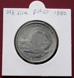 1980 2,5 Lira  FAO Kalkınma İçin Balıkçılık Tura'ya Göre Ters Çil   No 0002