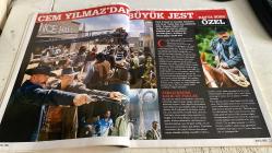 HAFTA SONU DERGİSİ - 23-29 EYLÜL 2009 - PELİN KARAHAN - IVANA SERT - DENİZ BERDAN - EDA TAŞPINAR - ETEL BALER - KIVANÇ TATLITUĞ - YILDIRIM DEMİRÖREN - REVNA DEMİRÖREN - MUSTAFA SARIGÜL - FATOŞ SARIGÜL - AŞYENAZ SARIGÜL - BEGÜM EYİLİK - DERYA CEDİMOĞLU - KAZIM YURDAKUL - BİLLUR KALKAVAN - DEFNE GİRAY - EDA EKE - UĞUR ZEL - RAHMI KOÇ - SEMAHT ARSEL - UĞUR EKŞİOĞLU - SÜREN EKŞİOĞLU - BÜLENT BULGURLU - VERA BULGURLU - MUSTAFA KOÇ - CAROLINE KOÇ - MEHMET NURİ YILMAZ - ALİ KOÇ - NEVBAHAR KOÇ - EROL AKSOY - GÜNGÖR SİPAHİOĞLU - ÖMER DİNÇKÖK - AYŞEGÜL DİNÇKÖK - AFET KARACAN - AHU TUĞBAY - SAADET TUĞBAY - FİKRET ÖZTÜRK - NURTEN ÖZTÜRK - 82 SAYFA