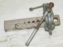 19157-BORU AĞZI GENİŞLETME APARATI + TÜP BÜKÜCÜ AĞIZ AÇMA ALETİ İLE BİRLİKDE