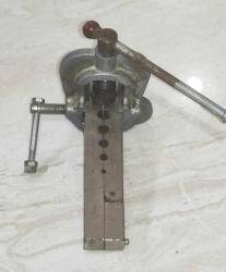 19157-BORU AĞZI GENİŞLETME APARATI + TÜP BÜKÜCÜ AĞIZ AÇMA ALETİ İLE BİRLİKDE