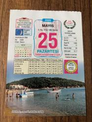 25 MAYIS 2020 - TAKVİM YAPRAĞI - DOĞUM GÜNÜ HEDİYESİ - BÜYÜK SAATLİ MAARİF TAKVİMİ - Balıkesir, Ayvalık, Badavut plajı - SUPERMAN - NALÇACI - BAHAR SALATASI - 1920 Pozantı (Adana), Fransız işgalinden kurtuldu - 2003 Nuri Bilge Ceylan'ın 