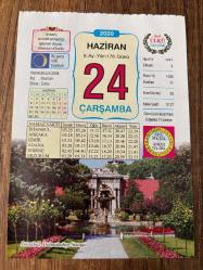 24 HAZİRAN 2020 - TAKVİM YAPRAĞI - DOĞUM GÜNÜ HEDİYESİ - BÜYÜK SAATLİ MAARİF TAKVİMİ - İstanbul, Dolmabahçe Sarayı - MALATYALI FAHRİ KAYAHAN - ÇIPLAK AYAKLI ATLET - YAZ TÜRLÜSÜ - 1947 - ABD'li havacı Kenneth Arnold, uçarken kendisini UFO'ların izlediğini iddia etti. Bu haber aktarılırken ilk kez 