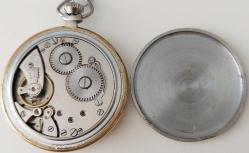 İSVİÇRE MENTOR MARKA ORİJİNAL ANTİK MUHTEŞEM BAKIMLI AKTİF KOLEKSİYONDAN ÇIKMA ALTIN KAPLAMA KURMALI KÖSTEKLİ CEP SAATİ RRR1AA1