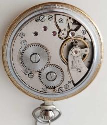 İSVİÇRE MENTOR MARKA ORİJİNAL ANTİK MUHTEŞEM BAKIMLI AKTİF KOLEKSİYONDAN ÇIKMA ALTIN KAPLAMA KURMALI KÖSTEKLİ CEP SAATİ RRR1AA1