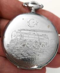 İSVİÇRE MENTOR MARKA ORİJİNAL ANTİK MUHTEŞEM BAKIMLI AKTİF KOLEKSİYONDAN ÇIKMA ALTIN KAPLAMA KURMALI KÖSTEKLİ CEP SAATİ RRR1AA1