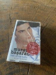 MURAT BAŞARAN - HADİ SENDE KUDUR / BİR ÖPÜCÜK KESMEZ - KASET (JELATİNİNDE)