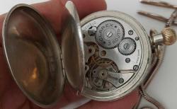 İSVİÇRE CLAREKS MARKA ORİJİNAL ANTİK KURMALI MUHTEŞEM BAKIMLI BEYAZ MAKİNA KÖSTEKLİ CEP SAATİ 1Ğ1P1R1 ÇOK ÇOK TEMİZ