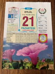 21 EYLÜL 2020 - TAKVİM YAPRAĞI - DOĞUM GÜNÜ HEDİYESİ - BÜYÜK SAATLİ MAARİF TAKVİMİ - DÜNYA BARIŞ GÜNÜ - KARA ŞİMŞEK - İZOT - 1922 - Ayvacık (Çanakkale) Yunan işgalinden kurtuldu - 1938 - TV'de sunulan ilk haber programı BBC'de yayınlandı - 2018 - Suudi Arabistan'ın resmi televizyon kanalında ilk kez bir kadın spiker ana haber bültenini sundu
