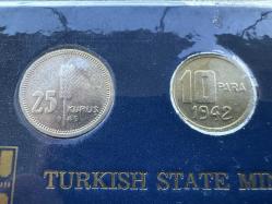 Türkiye Cumhuriyeti Darphanesi Nostaljik Para Seti. 1996 Darphane Jetonu ile birlikte.