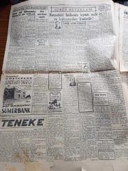 Cumhuriyet Gazetesi - 9 Şubat 1955 - Rusya'da Neler Oluyor Yazan Nadir Nadi Başmakale - Rusya'da Post Kavgası Malenkov Devrildi - Krutçef'in Teklifi İle Mareşal Bulganin Dün Başbakanlığa Getirildi - Abidin Daver Mezarı Başında Anıldı Fotoğraf - Damlataş Kürü Cuma Günü Sona Eriyor - Demokrat Parti Grubunda Gümrük Vekiline Şiddetli Hücum - Türk Japon Ticaret Anlaşması İmzalandı - Yeni Hal Binasında Migros'a Yer Verilecek - Teneke Yazan Yaşar Kemal Yazı Dizisi - Bursa Askeri Lisesi'nin Yıldönümü - Senin De Hakkın Var Yazan Burhan Felek Köşe Yazısı - Beşiktaş Beyoğluspor Bugün Karşılaşıyor - Fenerbahçe Bu Hafta Vefaya Değişik Bir Tertiple Mi Çıkacak - 100 Bin Kişilik Langa Stadı - Şef Cemal Reşit Rey İdaresinde Meşhur İspanyol Viyolonsel Üstadı Gaspar Cassado - Tarihe Geçmiş Büyük Aşklar Kral 4. Henri Ve Dilber Gabriel - Milka Süt Makineleri