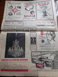Cumhuriyet Gazetesi - 9 Şubat 1955 - Rusya'da Neler Oluyor Yazan Nadir Nadi Başmakale - Rusya'da Post Kavgası Malenkov Devrildi - Krutçef'in Teklifi İle Mareşal Bulganin Dün Başbakanlığa Getirildi - Abidin Daver Mezarı Başında Anıldı Fotoğraf - Damlataş Kürü Cuma Günü Sona Eriyor - Demokrat Parti Grubunda Gümrük Vekiline Şiddetli Hücum - Türk Japon Ticaret Anlaşması İmzalandı - Yeni Hal Binasında Migros'a Yer Verilecek - Teneke Yazan Yaşar Kemal Yazı Dizisi - Bursa Askeri Lisesi'nin Yıldönümü - Senin De Hakkın Var Yazan Burhan Felek Köşe Yazısı - Beşiktaş Beyoğluspor Bugün Karşılaşıyor - Fenerbahçe Bu Hafta Vefaya Değişik Bir Tertiple Mi Çıkacak - 100 Bin Kişilik Langa Stadı - Şef Cemal Reşit Rey İdaresinde Meşhur İspanyol Viyolonsel Üstadı Gaspar Cassado - Tarihe Geçmiş Büyük Aşklar Kral 4. Henri Ve Dilber Gabriel - Milka Süt Makineleri