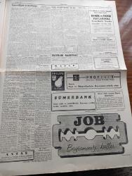 Cumhuriyet Gazetesi - 15 Şubat 1964 - Asker Yüklü Harp Filomuz İskenderun'dan Hareket Etti - Limasol'da Bir Türk'ün Cesedi Başında Poz Veren EOKA'cılar Fotoğrafı - Urfa'da Osman Nuri Amasyalı İsimli Bir Öğretmen İki Atatürk Büstünü Parçaladı - 14 lerden Ahmet Er Ve Mustafa Kaplan'ın Dün İfadeleri Alındı Fotoğraf - Askerlik Yapan Şarkıcı Adnan Pekak Hakkında Soruşturma Açıldı - Dünya Yeşilay Teşkilatı Üyesi Carl Axel Valen Sigaranın Zararlarını Anlatırken 3 Sigara İçti Fotoğraf - Yağma Yazan İlhan Selçuk Köşe Yazısı - Bayram Yazan Burhan Felek - Talabani Başkanlığında Bir Kürt Heyeti Bağdata Geliyor - 15 Şubat 1925 Tarihli Cumhuriyetten Ermenistan Fatihi Halit Paşa Dün Gece Vefat Etti - Kazova Giyimde Zerafet - Mutlu Akü - Büyük Maç İçin Fenerbahçe İle Beşiktaş Kampta - Türkiyede 9 Bölgenin 7 sinde Fenerbahçe Taraftarları Hakim - Taraftar Yüzde Oranlarını Gösterir Harita - Zafer Yumrukları Hazırlayanlar Nihat Işıtman Ve Sezai Paker