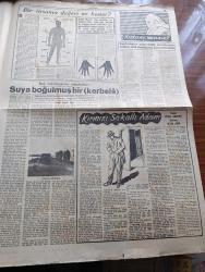 Cumhuriyet Pazar Gazetesi - 20 Şubat 1955 - Yedi Dakika Yazan Doğan Nadi - Renkli Karikatür - Küçük Kral Çizen O. Soglow - Haftanın Şakaları Yazan Burhan Felek Köşe Yazısı - Hikâye İlaç Şişesi Yazan Şakir Candoğan - İki Mühim Rolü Ciklet Çiğnerken Rejisörle Karşılaşmasına Borçlu Olan Natalie Wood Fotoğrafı - Marlon Brando ve Hayatındaki Kadınlar Fotoğrafı - İstanbula Saçları Yandığı İçin Gelemeyen Güzellik Kraliçesi Eleonora Salli Fotoğrafı - Timurlenk Filmi - Ev Kadın Moda Köşesi - Bir İnsanın Değeri Ne Kadar - Kıskanç Mısınız Anket - Suya Boğulmuş Bir Kerbela Yazan Nuyan Yiğit - Kırmızı Sakallı Adam Yazan Peter Cheyney - Yaşadığımız Şehir Röportajı Yapan Reşad Enis - Türkiye'de Hafif Geçen Kışlar Yazan Fuad Duyar - İster İnan İster İnanma Çizen Ripley - Madame Tussaud Mumyalar Müzesinde NATO Başkomutanı General Gruenther'in Heykeli Fotoğrafı