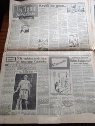 Cumhuriyet Pazar Gazetesi - 21 Kasım 1954 - Yedi Dakika Yazan Doğan Nadi - Renkli Karikatür - Gelişigüzel Yafta Yazan Hamdi Varoğlu - Küçük Kral Çizen O. Soglow -  Haftanın Şakaları Yazan Burhan Felek - Öldürmekten Zevk Alan Bir İmparator Commodus Yazan Mustafa Baydar - Eğlencelik Yazan Haluk Durukal - Hollywood Denen Şu Yalancı Dünyada Sahte ve Takma Daha Neler Var - Ingrid Berman Gülüyor Fotoğrafı - Yeni Bir Greta Garbo Anita Ekberg Fotoğrafı - Yeni Türk Filmleri - Öldüren Sır Filminin Başartistleri Muazzez Arçay Muzaffer Tema Mümtaz Ener Ve Ayten Çankaya Fotoğrafı - Şimal Yıldızı Filminin Bir Sahnesinde Ayhan Işıkla Nurhan Nur Fotoğrafı - Ev Kadın Moda Köşesi - Günde Beş Dakikalık Sabah İdman Hareketleri - Birgün İçinde Farkında Olmadan Neler Yapıyoruz - Ali Ulvi'den Seyahatname - Meşhur Hususi Trenler - Amerika'da Zenciler Beyazlanıyor - Meşhurların Büyük Aşkları Yazan Feyyaz Tokar - İster İnan İster İnanma Çizen Ripley