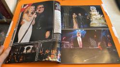 HELLO! DERGİSİ- 6-12 EKİM 2010 - JUR BATUR – SELİM SAYILGAN – MINA SOMER – EMIR TAMER – FATOS SOHTORIK – EMIR SOHTORIK – SELIN FADILLIOĞLU – AGAH MEHMET TARA – ENDER MERMERCI – HERMAN VAN ALKAMADE – BETTINA HAKKO – CANDAN KIRAMER – SINAN KOSIF – MELDA KOSIF – AYŞEGÜL DİNÇKÖK – ÖMER DİNÇKÖK – ALİ KIBAR – ŞAFAK KIBAR – BELMA SIMAVI – KAYA ERSU – ASLI ERSU – ELVAN KARAKIMSELİ – ERDOĞAN TURGUT – YILMAZ ALTINKILIÇ – MELİH TÜRK – MEHMET ÜSTÜNDAĞ – CEFI KAMHI – YASEMIN KAMHI – ERDAL KARAMAN – YÜKSEL BEHLİL – RIFAT ÖZBEK – OYA ECZACIBAŞI – BÜLENT ECZACIBAŞI – ALİZE DİNÇKÖK – CENK EYÜPOĞLU – SENNUR ÇİFTÇİ – BERNA AKAR – GÜLİN ONGÖR – AKIN ONGÖR – TUBA PEKSAYAR – RANA ERKAN TABANCA – SIREN ERTAN ÇARMIKLI – HALDUN ÜSTÜNEL – MERVE ÜSTÜNEL – AISHWARYA RAI – HEIDI KLUM – BAR REFAELI – TAYLOR SWIFT – RACHEL BILSON – LEONA LEWIS – TYRA BANKS – JANET JACKSON – LILY DONALDSON – SÜLEYMAN ORAKÇIOĞLU – SEDEF ORMAN – YILMAZ YILMAZ – JULIA ROBERTS – JAVIER BARDEM – EBRU AKEL – SERNUR Çİ- 194 SAYFA