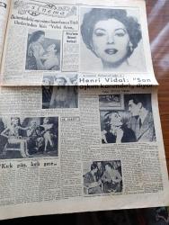 Cumhuriyet Pazar Gazetesi - 26 Temmuz 1953 - Hadiselerden İlhamlar Radyoda Uyku - Renkli Karikatür - Bir Sinekle Konuştum Yazanlar Kazım Kip - Berlin Bugün Avrupa'nın En Acayip Şehri Hâline Geldi - Haftanın Şakaları Yazan Burhan Felek - Dünya Edebiyatından Seçme Hikayeler Gökten İnmiş Bir Melek Yazan Hans Jacobi - Önümüzdeki Mevsime Hazırlanan Türk Filmlerinden Biri Vahşi Arzu - Vahşi Arzuda Mesiha Yelda İle Ayhan Işık Fotoğrafı - Ava Gardner'ın İkinci Balayı Fotoğrafı - Kırk Gün Kırk Gece Filminin Kahramanları Nimet Alp Jale Seven Ve Ortalarında İsmail Dümbüllü Fotoğrafı - Henri Vidal Son Aşkımdır Diyor Yazanlar Feyyaz Tokar - Muharrik Feyyaz Tokar Stüdyoda Henry Vidalle Görüşürken Fotoğrafı - Ev Kadın Moda Köşesi - Rafaello Ölüm Döşeğindeyken İçeri Giren Siyah Örtülü Kadın Yazan Zeynel Akkoç - Boş Vaktinizi Hoş Geçirmek İçin - Sherlock Holmese Meselelerinden - Zihin Sporları - Bir Hırsız Evlerinizi Nasıl Soyuyoruz - Görülmemiş Şey Hayvan Oteli - Dünyanın En Temiz Memleketi İsviçre