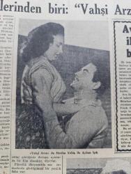Cumhuriyet Pazar Gazetesi - 26 Temmuz 1953 - Hadiselerden İlhamlar Radyoda Uyku - Renkli Karikatür - Bir Sinekle Konuştum Yazanlar Kazım Kip - Berlin Bugün Avrupa'nın En Acayip Şehri Hâline Geldi - Haftanın Şakaları Yazan Burhan Felek - Dünya Edebiyatından Seçme Hikayeler Gökten İnmiş Bir Melek Yazan Hans Jacobi - Önümüzdeki Mevsime Hazırlanan Türk Filmlerinden Biri Vahşi Arzu - Vahşi Arzuda Mesiha Yelda İle Ayhan Işık Fotoğrafı - Ava Gardner'ın İkinci Balayı Fotoğrafı - Kırk Gün Kırk Gece Filminin Kahramanları Nimet Alp Jale Seven Ve Ortalarında İsmail Dümbüllü Fotoğrafı - Henri Vidal Son Aşkımdır Diyor Yazanlar Feyyaz Tokar - Muharrik Feyyaz Tokar Stüdyoda Henry Vidalle Görüşürken Fotoğrafı - Ev Kadın Moda Köşesi - Rafaello Ölüm Döşeğindeyken İçeri Giren Siyah Örtülü Kadın Yazan Zeynel Akkoç - Boş Vaktinizi Hoş Geçirmek İçin - Sherlock Holmese Meselelerinden - Zihin Sporları - Bir Hırsız Evlerinizi Nasıl Soyuyoruz - Görülmemiş Şey Hayvan Oteli - Dünyanın En Temiz Memleketi İsviçre