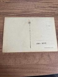 Birbirine sarılan çift aşk temalı AND  kartpostal 15x11 ebatında