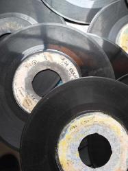 12 adet yerli 45 lik plak 10/5